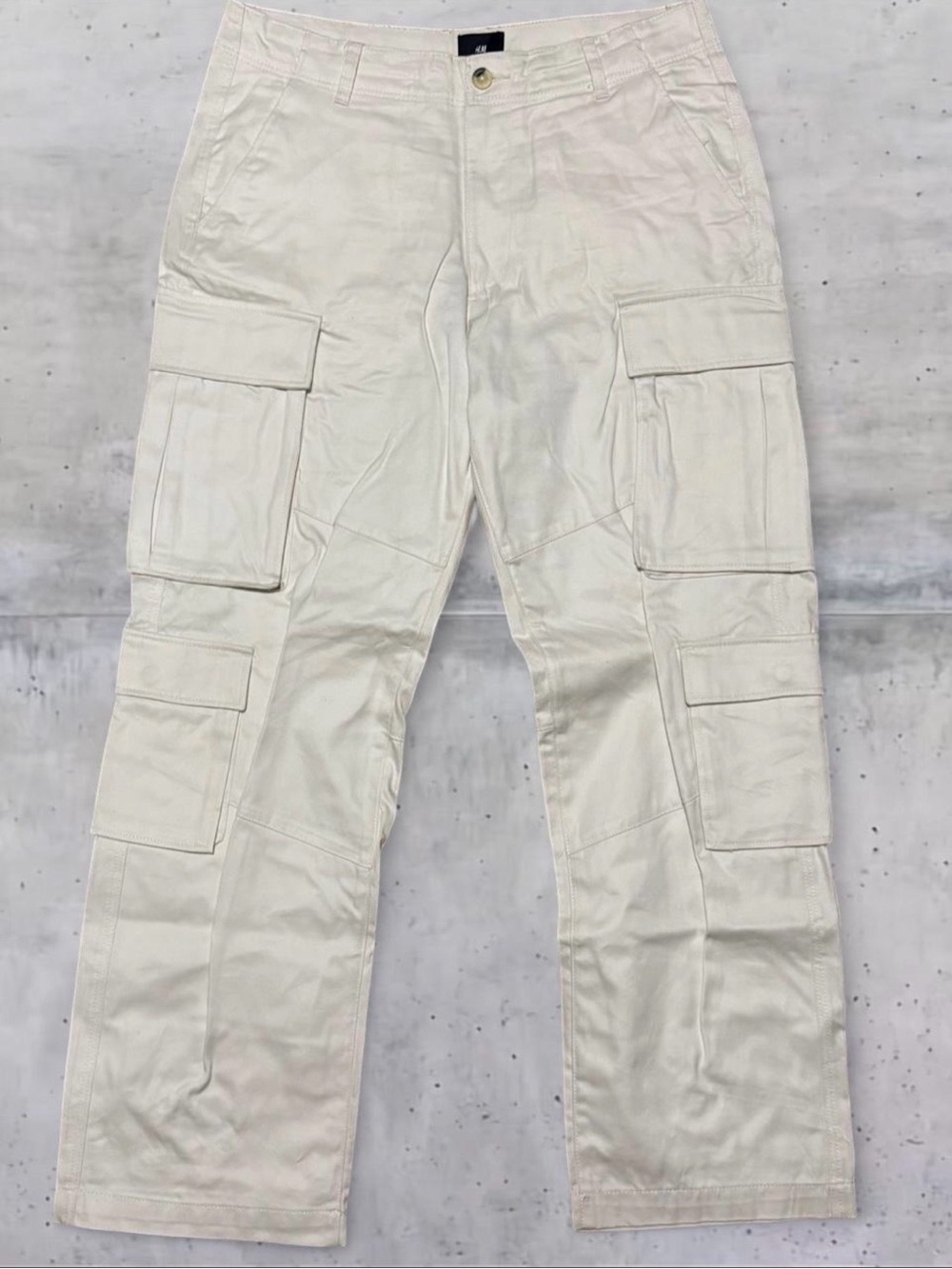 H&M Off-White Men's Cargo Pants with Multiple Patch Pockets